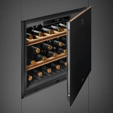 Винна шафа SMEG CVI621NR3